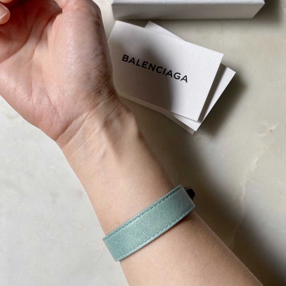 Balenciaga leather studded bracelet - Picture 10 of 13
